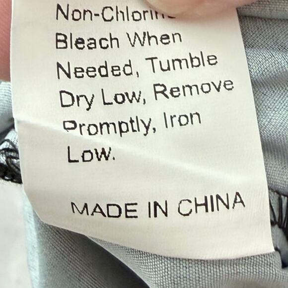 Womens Plus Size Floral Blouse with Notch Neck Cuffed Sleeve Size 3XL - Picture 10 of 13